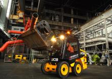 स्किड स्टीयर लोडर JCB 135