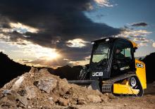 स्किड स्टीयर लोडर JCB 150T