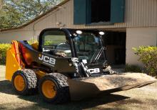स्किड स्टीयर लोडर JCB 155