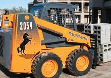 स्किड स्टीयर लोडर Mustang 2054 B