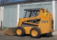 स्किड स्टीयर लोडर Case 75 XT