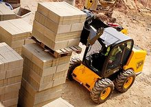 स्किड स्टीयर लोडर JCB Robot 190 T