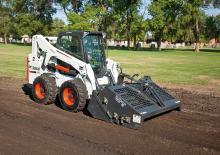 स्किड स्टीयर लोडर Bobcat S650