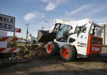 स्किड स्टीयर लोडर Bobcat S770