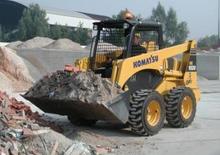 स्किड स्टीयर लोडर Komatsu SK1020-5 Super Flow