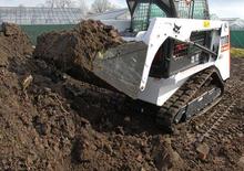 स्किड स्टीयर लोडर Bobcat T110