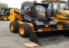 स्किड स्टीयर लोडर XCMG XT750
