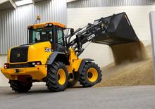 व्हील लोडर JCB 411 HT