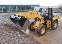 व्हील लोडर Caterpillar 918M