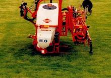 माउंटेड फील्ड स्प्रेयर Kuhn Porter M 1200