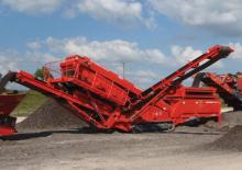 मोबाइल स्क्रीनिंग प्लांट Terex-Finlay 683