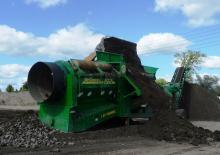 ड्रम के साथ मोबाइल स्क्रीनिंग प्लांट McCloskey 512R