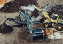 ड्रम के साथ मोबाइल स्क्रीनिंग प्लांट Powerscreen Trommel 830