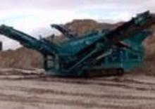 मोबाइल स्क्रीनिंग प्लांट Powerscreen Warrior 800 Kette