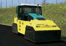 रबर-व्हील्ड रोलर Ammann AP 240 T2