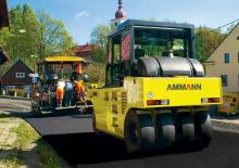 रबर-व्हील्ड रोलर Ammann AP 240 T3