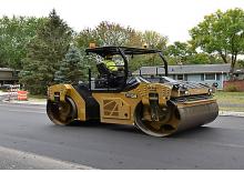 टैंडम वाइब्रेशन रोलर Caterpillar CB15