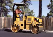 टैंडम वाइब्रेशन रोलर Caterpillar CB22