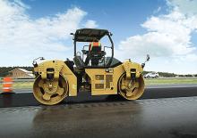 टैंडम वाइब्रेशन रोलर Caterpillar CB68B