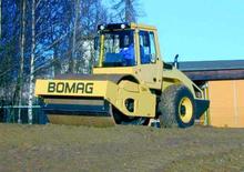 सिंगल-ड्रम रोलर Bomag BW 211 D-4