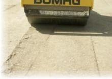 सिंगल-ड्रम रोलर Bomag BW 213 D-4
