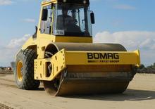 सिंगल-ड्रम रोलर Bomag BW 214 D-4i