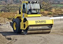 सिंगल-ड्रम रोलर Bomag BW 214 DH-4i