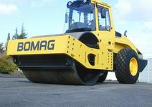 सिंगल-ड्रम रोलर Bomag BW 216 D-4i