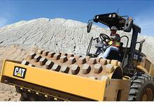 सिंगल-ड्रम रोलर Caterpillar CP54B