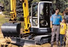 मिनी एक्सकेवेटर New Holland E26B SR
