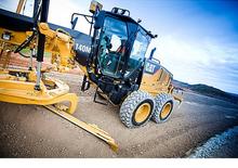 ग्रेडर Caterpillar 140M
