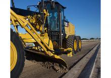 ग्रेडर Caterpillar 140M3 AWD