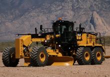 ग्रेडर Caterpillar 16M3