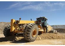 ग्रेडर Caterpillar 24M