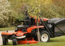 म्यूनिसिपल ट्रैक्टर फ्रंट हिच Kubota GZD  21 HD