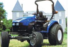 म्यूनिसिपल ट्रैक्टर फ्रंट हिच New Holland TC 18 D