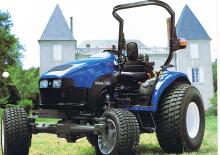 म्यूनिसिपल ट्रैक्टर फ्रंट हिच New Holland TC 45 D