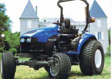 म्यूनिसिपल ट्रैक्टर फ्रंट हिच New Holland TC 45 D