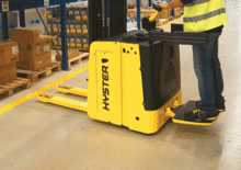 पैलेट स्टेकर स्टैंड अप राइडर प्लेटफॉर्म Hyster S 1.5 S-SL