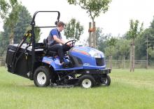 राइडिंग लॉन मोवर और गार्डन ट्रैक्टर Iseki SXG 326