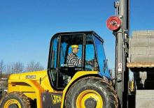 रफ टेरेन फोर्कलिफ्ट JCB 930