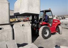 रफ टेरेन फोर्कलिफ्ट Manitou MC 30 NS