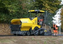 व्हील्ड एस्फाल्ट पेवर Dynapac F 1700 WS
