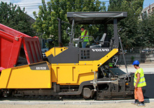ट्रैक्ड एस्फाल्ट पेवर Volvo ABG7820
