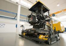 ट्रैक्ड एस्फाल्ट पेवर Bomag BF 300 C 2 S 340-2