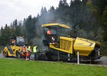 ट्रैक्ड एस्फाल्ट पेवर Bomag BF 600 C 2 S 600