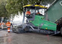 ट्रैक्ड एस्फाल्ट पेवर Vögele Super 2100-3i