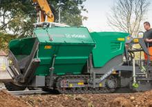 ट्रैक्ड एस्फाल्ट पेवर Vögele Super 700-3i