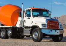 रिजिड चेसिस Freightliner 114SD 140 Extended Cab Cummins L9