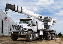 रिजिड चेसिस International HV607 107 Extended Cab Cummins B6.7